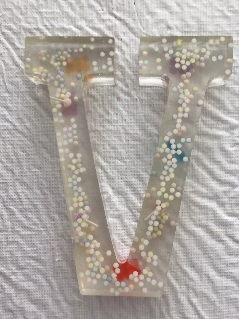 Ashland Clear Resin Letter V with Pastel Confetti - Picture 2 of 3